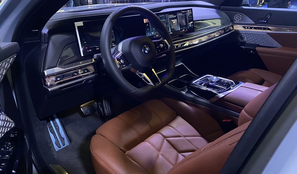 2025 BMW i7 xDrive60-4