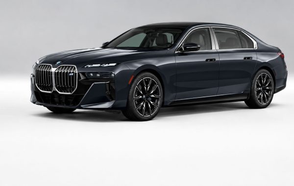 2025 BMW i7 M7