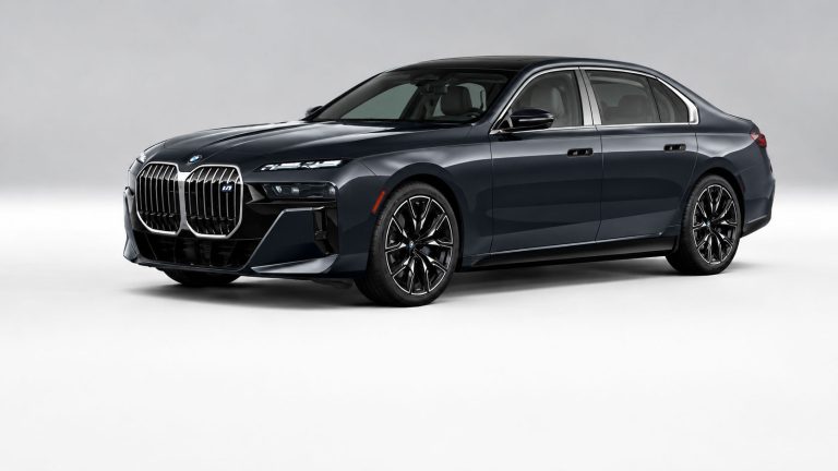 2025 BMW i7 M7
