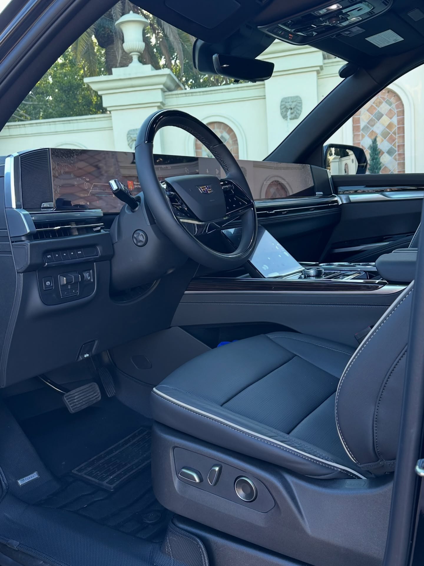 2026 cadillac escalade esv